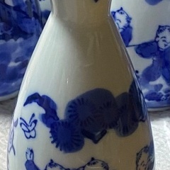 鍋島勝泉の徳利と鍋島特製の徳利の画像