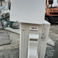 2022年製　10畳用　アイリスー　取り付け込み　クリーニング済み　動作確認済み　保証一年間付きの画像