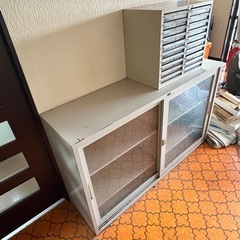 事務用品　キャビネット　オフィス用品　引き出しの画像