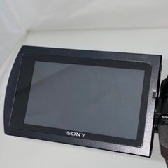 【本日の引き取りで表示価格から5000円引きの73000円】SONY FDR-AX45＋三脚＋ケース＋充電コード＋レンズプロテクト付きの画像