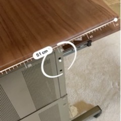 パソコンデスクの画像