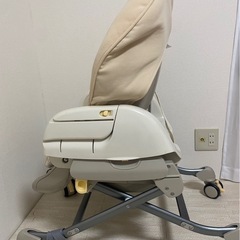 電動ベビーチェアー、ベビーベッドの画像