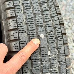 直接引取り（訳あり）145/80R12 80/78N LT スタッドレスセットの画像