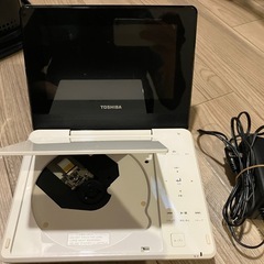 TOSHIBA REGZA ポータブルDVDプレーヤー SD-P77SWの画像