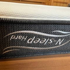 ニトリ　ダブルベッド、マットレスの画像