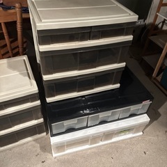 無料　衣装ケース　ラック　カラーボックス　プラスチックタンスの画像