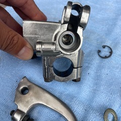 ヤマハ TW200 TW225 純正マスターシリンダー 分解清掃済み フロントブレーキ レバーホルダーの画像