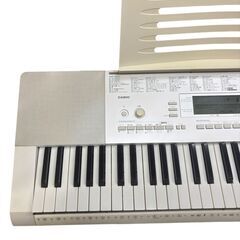 カシオ 光ナビゲーション キーボード LK-221 61鍵盤 電子ピアノ マイク付き 中古の画像
