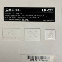 カシオ 光ナビゲーション キーボード LK-221 61鍵盤 電子ピアノ マイク付き 中古の画像