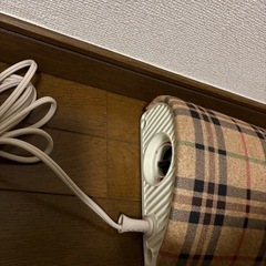 KOIZUMI  山形電気あんか　中古品　KYA-0667 100V 60W　2016年製 ブラウンの画像