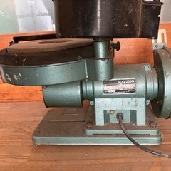 ☆
受付終了。お譲り先決まりました。電動工具　東京新興　ダブル刃物研ぎ機　ダブルスカッター SDG-205G¥3.000の画像