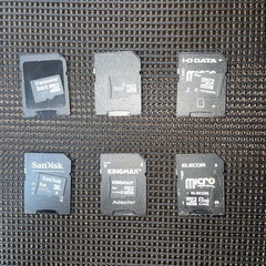 microSDカード 6枚セット各8GB・アダプター付きの画像