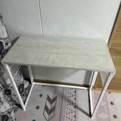 テーブルとチェアセット（大波止バス停付近 引き取り）の画像