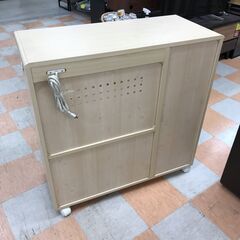 ＼家具＊家電のお店／【ｼﾞｬﾝｸﾞﾙｼﾞｬﾝｸﾞﾙ石川金沢店】レンジ台 佐藤産業 木目調 ベージュ  W(幅)88.6×D(奥行き)40×H(高さ)89.8cmの画像