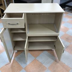 ＼家具＊家電のお店／【ｼﾞｬﾝｸﾞﾙｼﾞｬﾝｸﾞﾙ石川金沢店】レンジ台 佐藤産業 木目調 ベージュ  W(幅)88.6×D(奥行き)40×H(高さ)89.8cmの画像