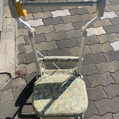 介護用　手押し車の画像