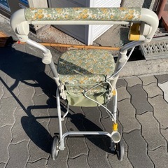 介護用　手押し車の画像