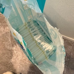 開封済　パンパース　オムツ　M テープ　残31枚の画像