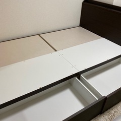 ニトリ　セミダブルベッドフレームの画像