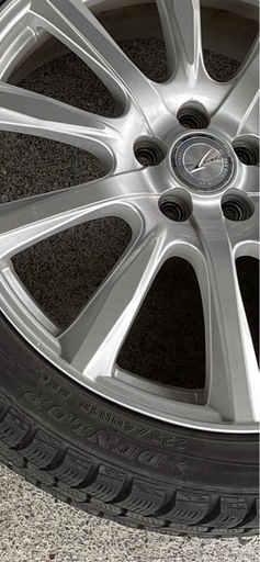 今週末まで値下げ》スタッドレスタイヤ プリウスPHV GR用 225 / 40R18 880