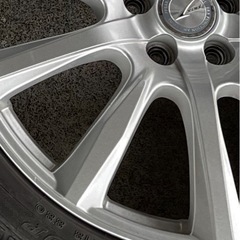 スタッドレスタイヤ プリウスPHV GR用 225 / 40R18 880の画像