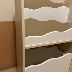 キッズ収納ラック　本棚　キャスター付の画像
