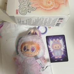 Big into Energy LUCK  ラブブ エナジーの画像