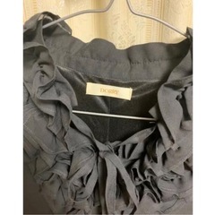 フリル ブラウス シフォン トップス 黒 長袖 レディースの画像