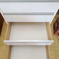 隠しキャスター付き 5段チェスト 引出し6杯 ホワイト 鏡面■幅59.5奥行59.5cm×高さ91㎝■近隣配送無料 買取帝国 朝霞店の画像