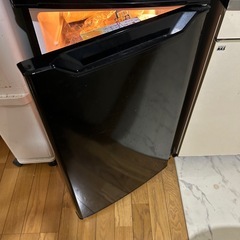 YAMAZEN 冷凍冷蔵庫　128L (12/8日までに受け取ってくれる方値引き交渉可能です！)の画像