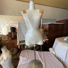 洋裁マネキン9体の画像