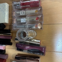 メイク用品 大量の画像
