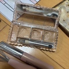 メイク用品 大量の画像