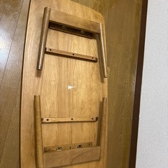 折りたたみテーブルの画像