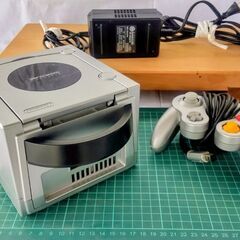 🍓  Nintendo GameCube シルバー 本体の画像