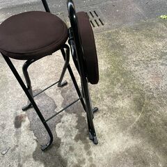 【リユースショップスパークル】折りたたみハイチェア　No.102　ブラウン　カウンターチェア　不二貿易　GAT00 H　2脚セット　配送可能♪の画像