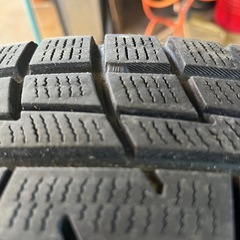 スタッドレスタイヤの画像