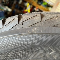 スタッドレスタイヤの画像