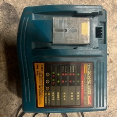 マキタ急速充電器の画像
