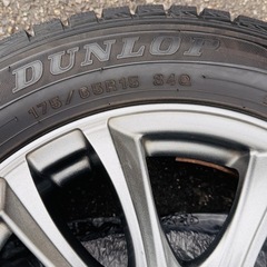 175/65R15アルミホイール付きスタッドレスタイヤの画像
