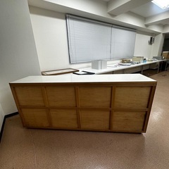 オフィス用キャスター付き棚の画像