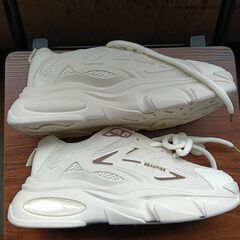 新品 24.5cm レディース スニーカー ホワイト 厚底 シューズ 識別番号:【N513-S】の画像