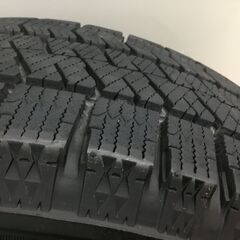 【🍀美品】ブリヂストン・スタットレスタイヤ「VRX２」１９５／６５Ｒ１５ トヨタ純正アルミホィール付・合計4本「管理No2」の画像