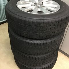 【🍀美品】ブリヂストン・スタットレスタイヤ「VRX２」１９５／６５Ｒ１５ トヨタ純正アルミホィール付・合計4本「管理No2」の画像
