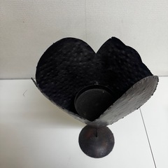 アイアンのハート型オブジェ　植物入れられますの画像