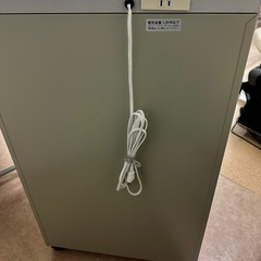 オフィススチール収納棚の画像