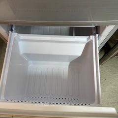 2018年製　シャープ　137L　　冷蔵庫の画像