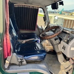 ジェネレーションキャンター２トントラックの画像