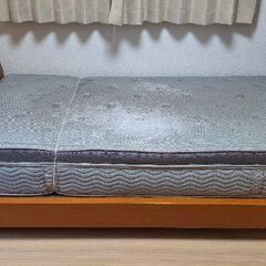 ニトリのシングルベッドの画像