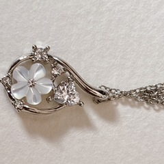 箱根ガラスの森 hakone glass forestネックレスの画像